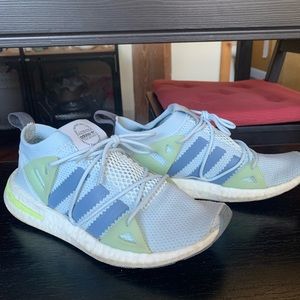 Adidas teal tennis shoes